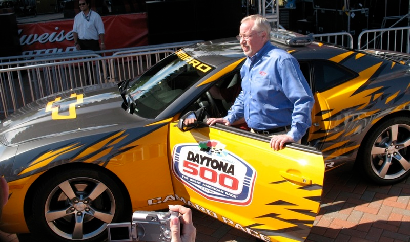 Illustration for article titled 2010 Chevy Camaro: Official Daytona 500 Pacecar